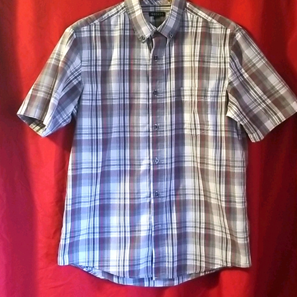 Men's grey and red button down shirt